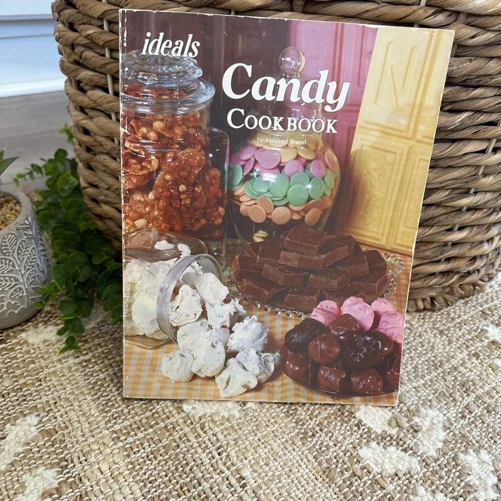 Vintage Candy Cookbook Recipes 1979 Ideals Mildred Brand Paperback CandyMaking